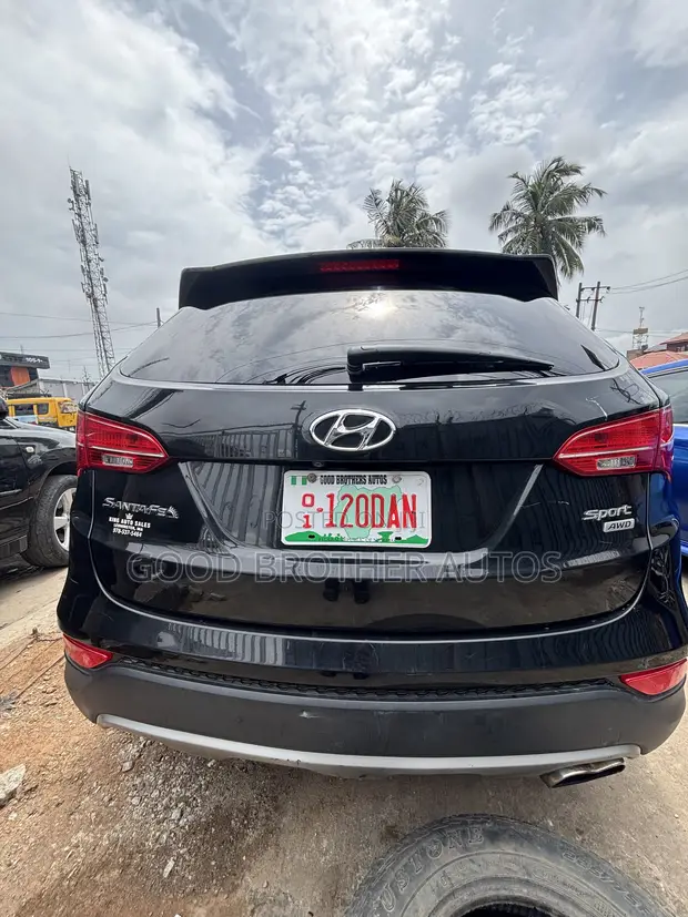 Hyundai Santa Fe 2013 Baƙar Fata - 1