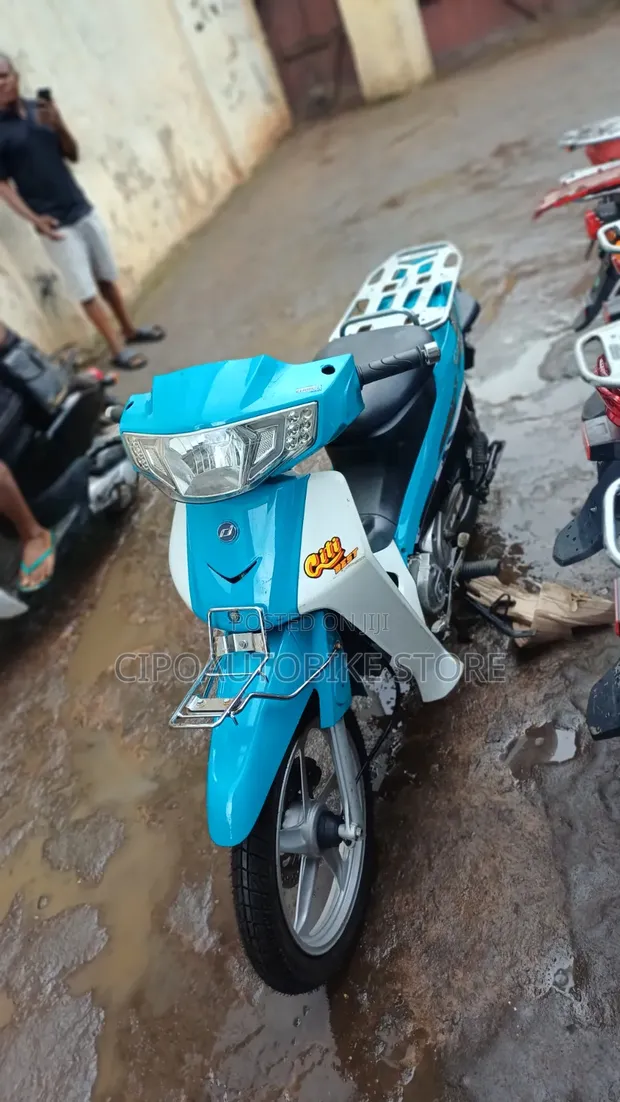 Daelim 2013 Motorcycle - Blue - 1