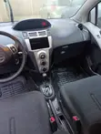 Toyota Yaris 2009 Silver - 4