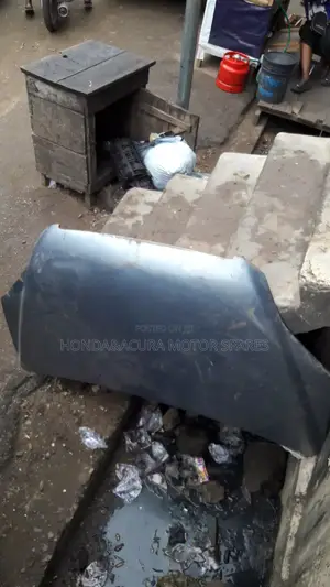 Tokunbo Bonnet for Honda CR-V (2005-2007)