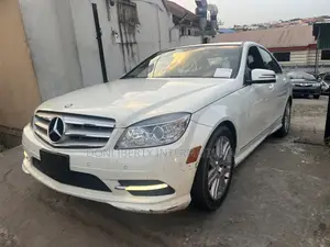 Mercedes-Benz C300 2011 White