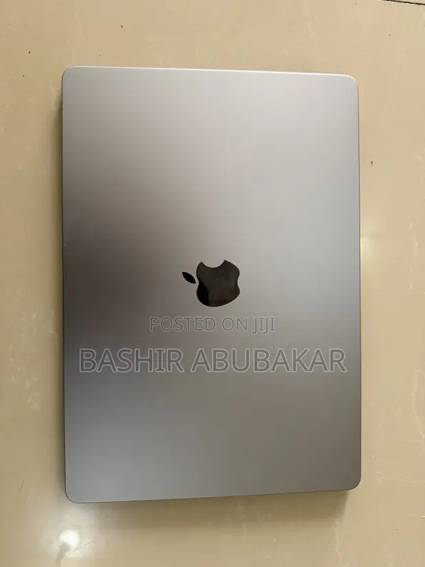 Apple MacBook Air 2024 M3 15" 16GB RAM 512GB SSD - 1