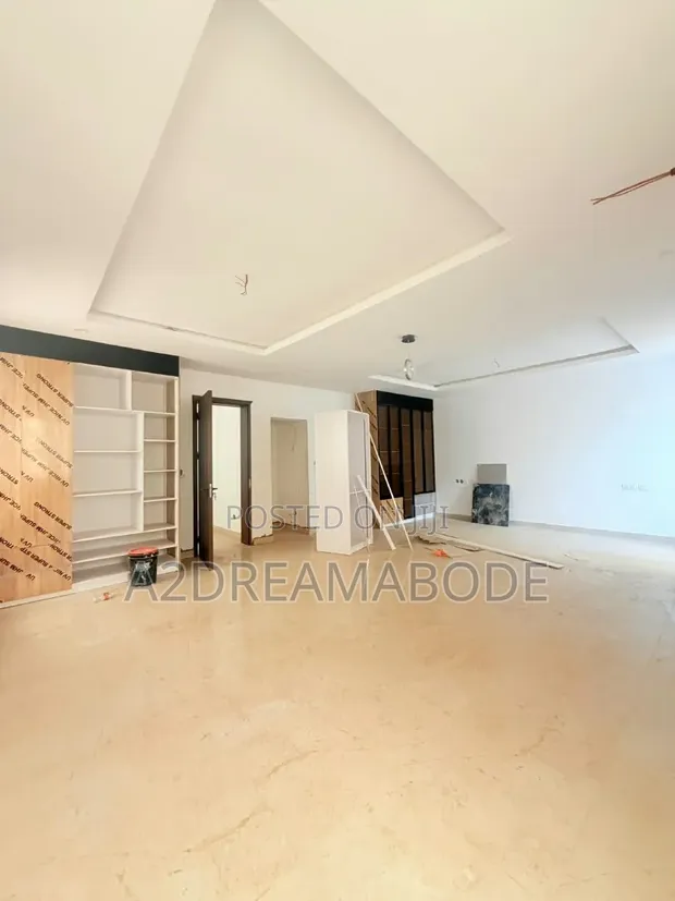 5-Bedroom Duplex tare da BQ a Ikeja GRA don Siyarwa - 1