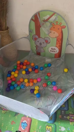 Wurin Wasa Na Yara Mai Fitarwa Tare Da Kwallaye 30