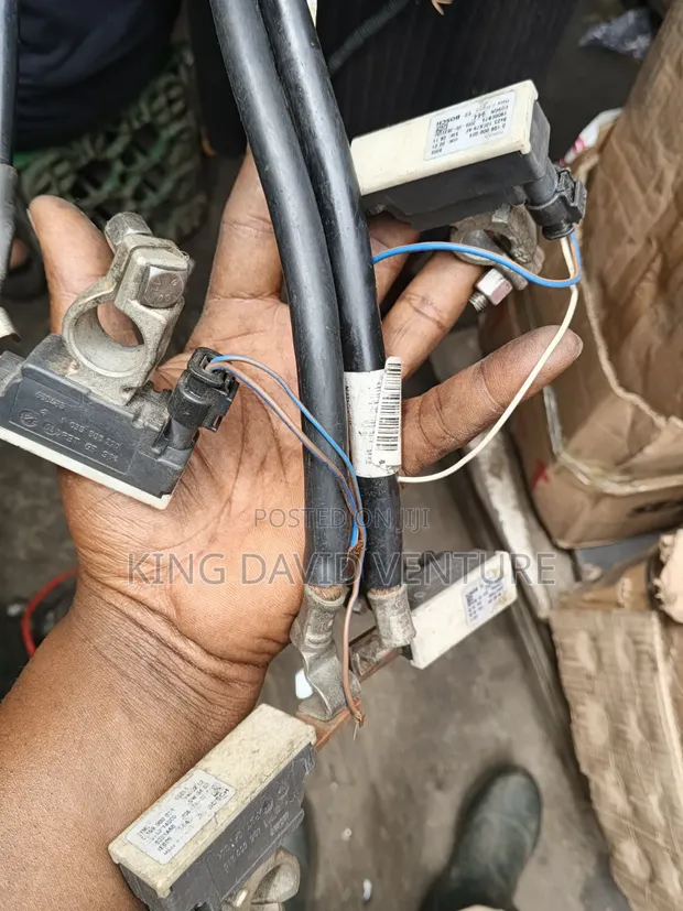 Land Rover Battery Terminal - 1