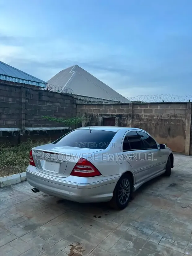 Mercedes-Benz C230 2007 Silver - 1