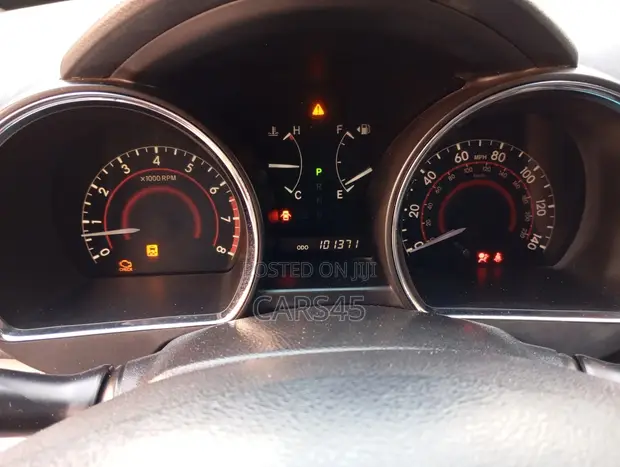 Toyota Highlander 2011 Red SUV - 1