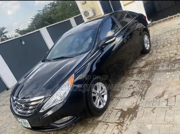 Hyundai Sonata 2013 Black - 1