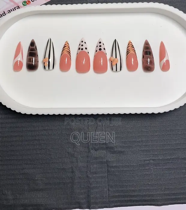 Handmade Gel Press on Nails - Almond Shape - 1