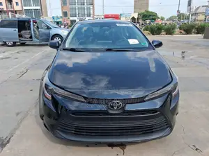 Toyota Corolla 2023 Baƙar Fata