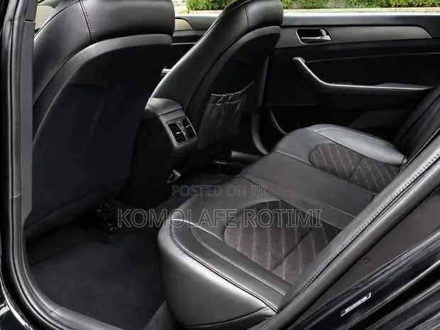2018 Hyundai Sonata Sport Black - 1