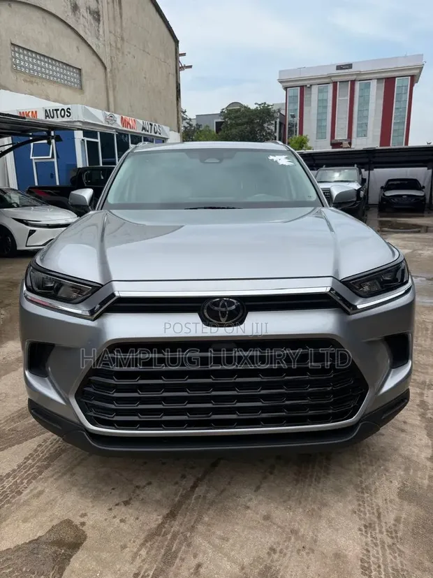 Toyota Grand Highlander 2026 Silver - 1