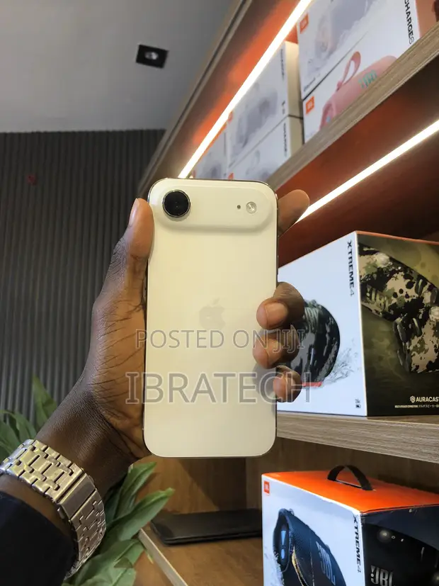 Apple iPhone 15 Pro Max 512GB White (Refurbished) - 1