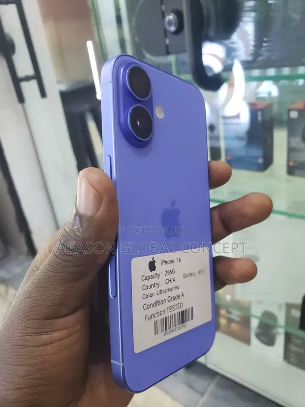 Apple iPhone 16 256GB Blue (UK Used) - 1