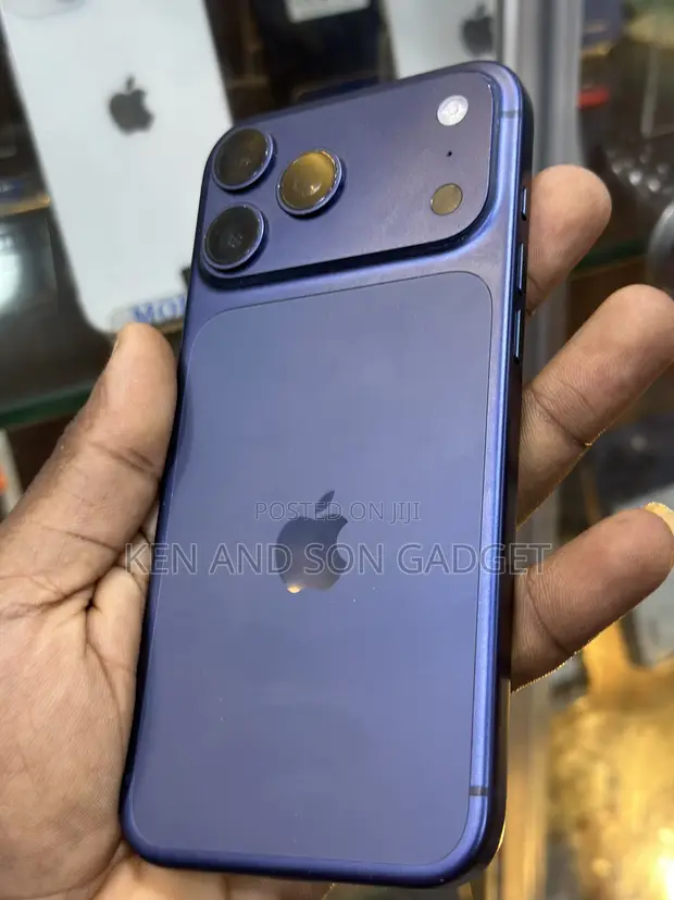 Apple iPhone 17 Pro Max 256GB Blue (Used) - 1