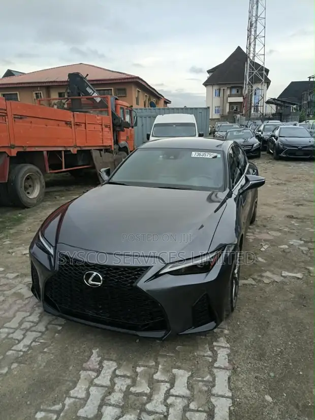 Lexus IS 2021 F Sport - 1