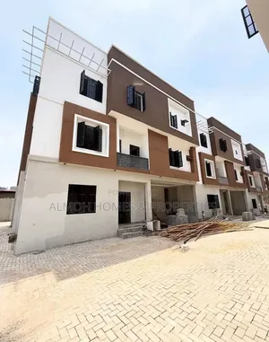 5-Bedroom Townhouse/Terrace a Guzape District don siyarwa
