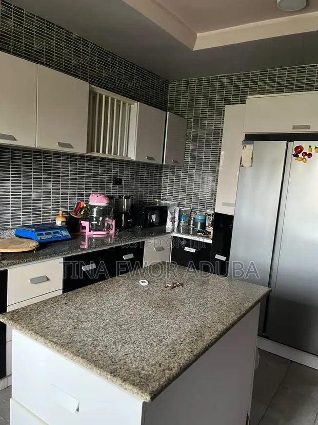 Gidan Katanga 4 Bedroom a Canal West, Osapa London - 1