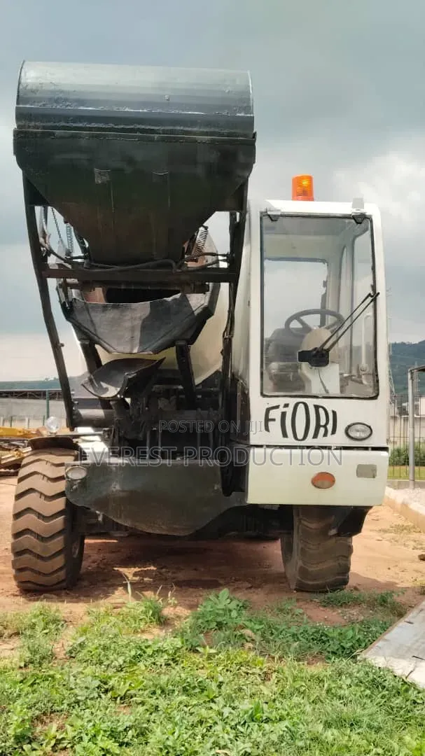 Self Load Mobile Concrete Mixer - 1