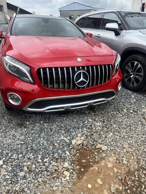 Mercedes-Benz GLA-Class 2016 Red - 1