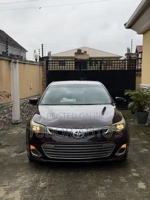 2015 Toyota Avalon XLE Sedan