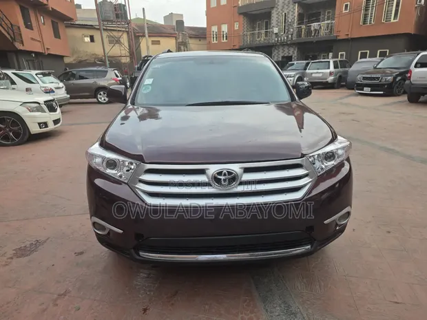 2012 Toyota Highlander SE Burgundy - 1