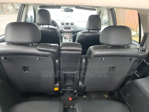 Toyota Highlander 2011 Gray - 1