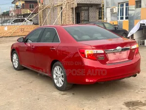 Toyota Camry XLE 2013 Red