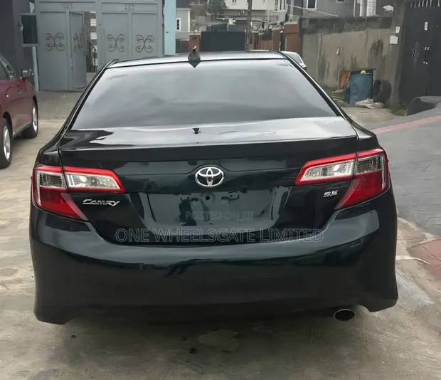 2014 Toyota Camry SE Sport Sedan - 1