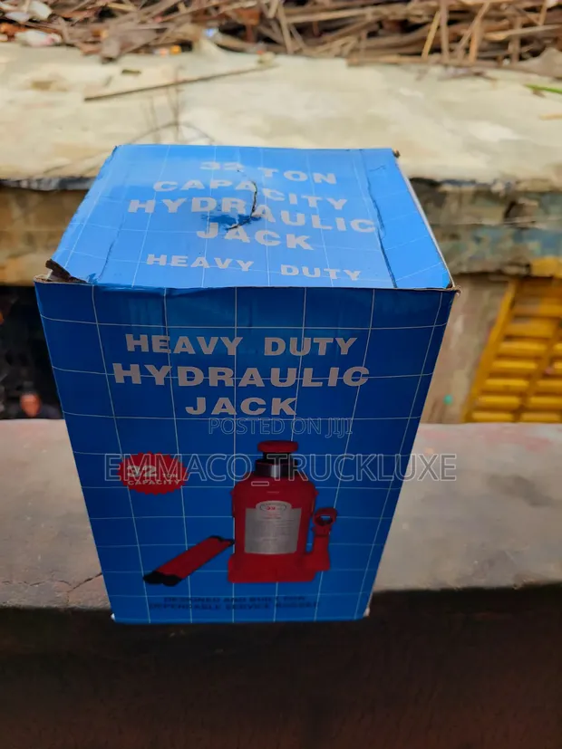 32 Ton Screw Jack - Brand New - 1