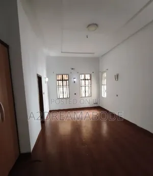 Gidan haya na dakuna 3 a Ikeja GRA