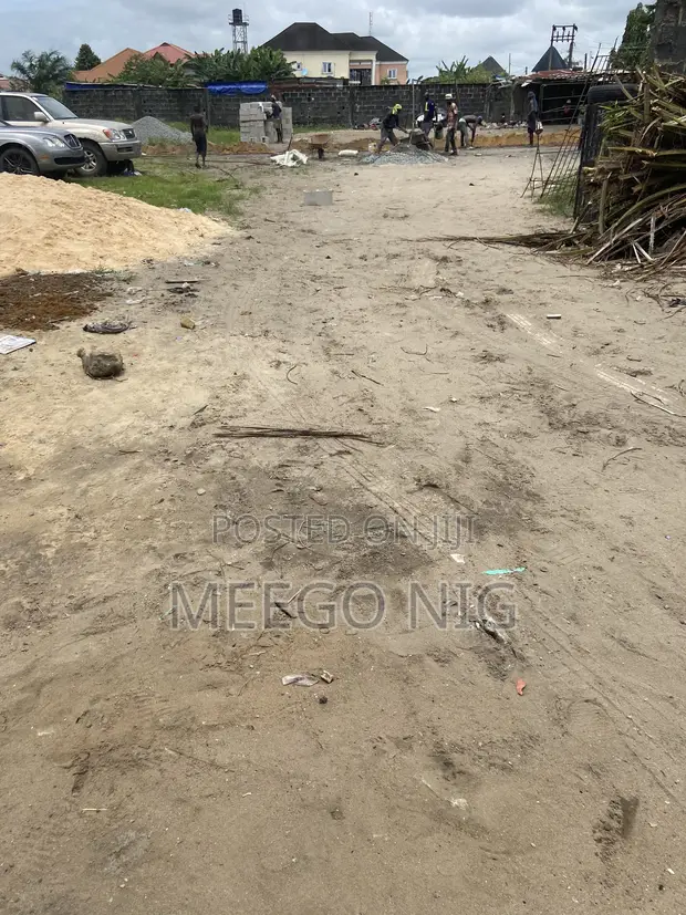 Filin Kasa Mai Kawaici don Siyarwa a Adiba, Ibeju Lekki - 1