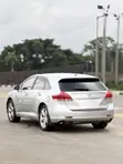 Toyota Venza 2010 Silver - 4