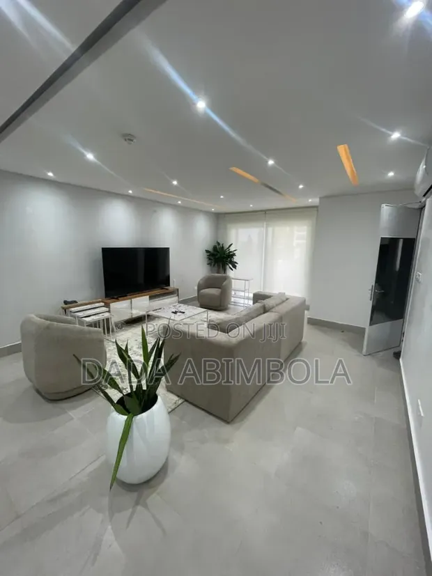 3 Bedroom Fully Furnished Flat for Short Let - 1