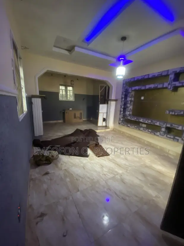 1 Bedroom Bungalow for Rent in Kubwa - 1