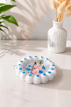 Gypsum Bubble Tray - White