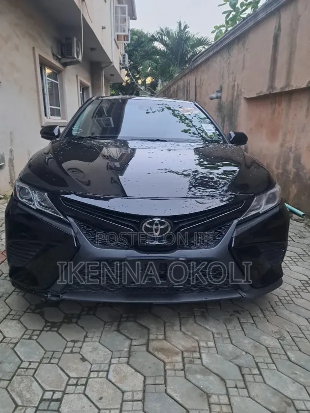 Toyota Camry 2018 Black - 1