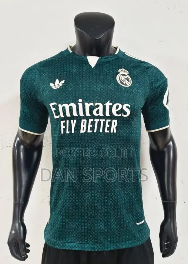 Real Madrid 2026/27 Season Jersey na Gaskiya - 1
