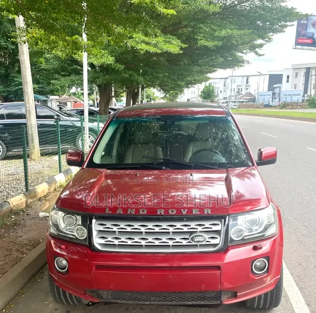 Land Rover LR2 Base 2014 Red - 1