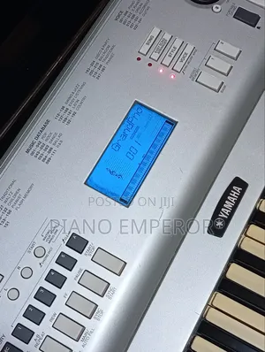 Yamaha DGX-220 Mai ɗaukar Hannu Keyboard
