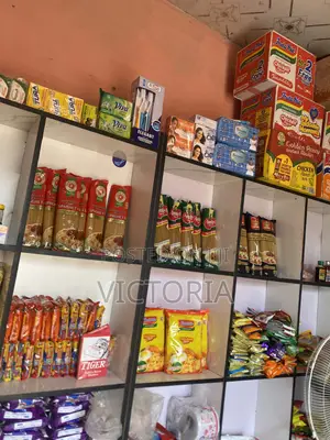 Vee Mart Abincin Gwangwani da Kayayyaki