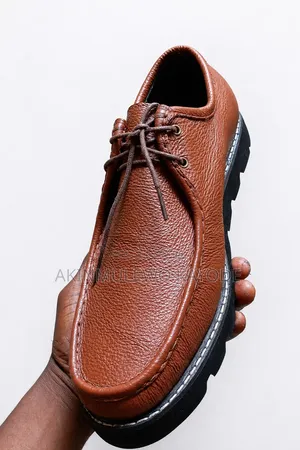Clark Wallabee Shoes - Brown Leather