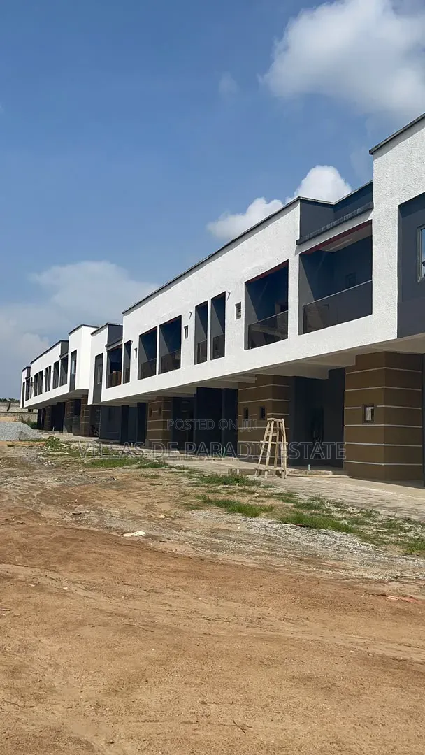 4 Bedroom Townhouse/Terrace in Villas De Paradis, Dakibiyu - 1