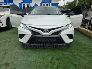 Toyota Camry XSE 2019 Mai Amfani Da Waje