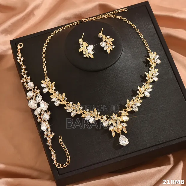 Elegant Red & Gold Luxury Jewelry Set - 1
