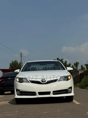 Toyota Camry SE 2014 White