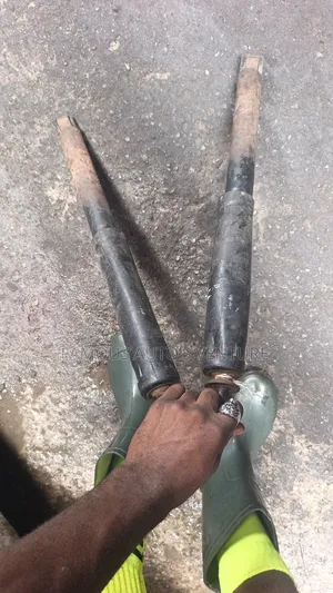 Ford Escape 2003 Rear Shock Absorbers (Na Kadan Aka Yi Amfani Da Su)