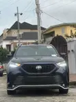 Toyota Highlander XSE 2021 Blue - Amfani Da Aka Yi A Ƙasashen Waje - 2