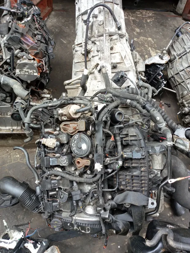 Porsche Macan 4 Plug Complete Engine - 1