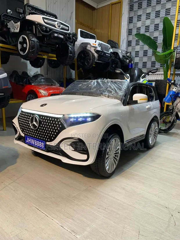 Farar Mercedes-Benz Motar Yara Ta Wutar Lantarki (Shekaru 1-10) - 1